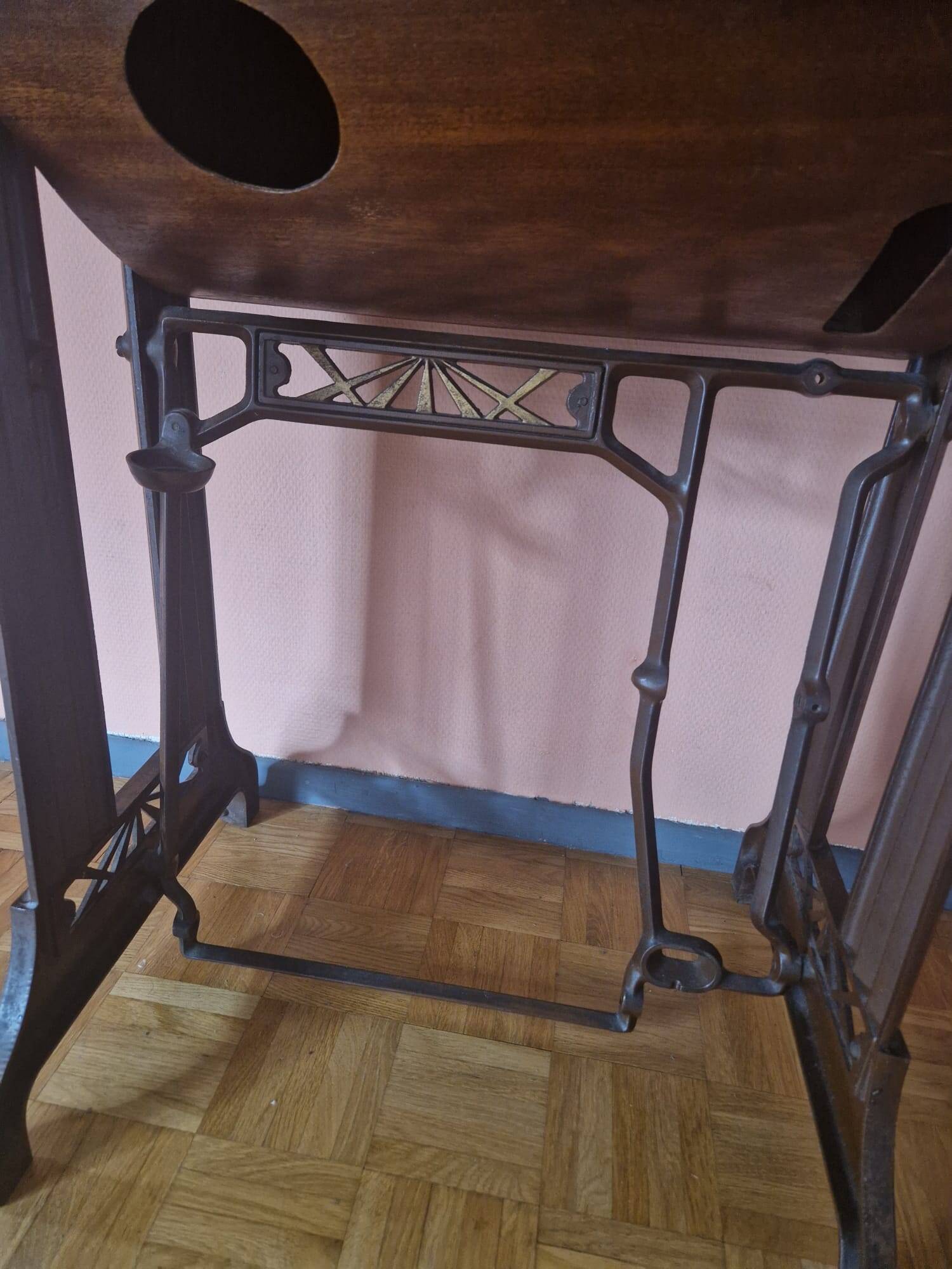 Sewing machine table