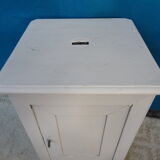 Buffet 19th to one door