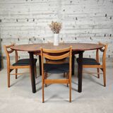 Round table with extension