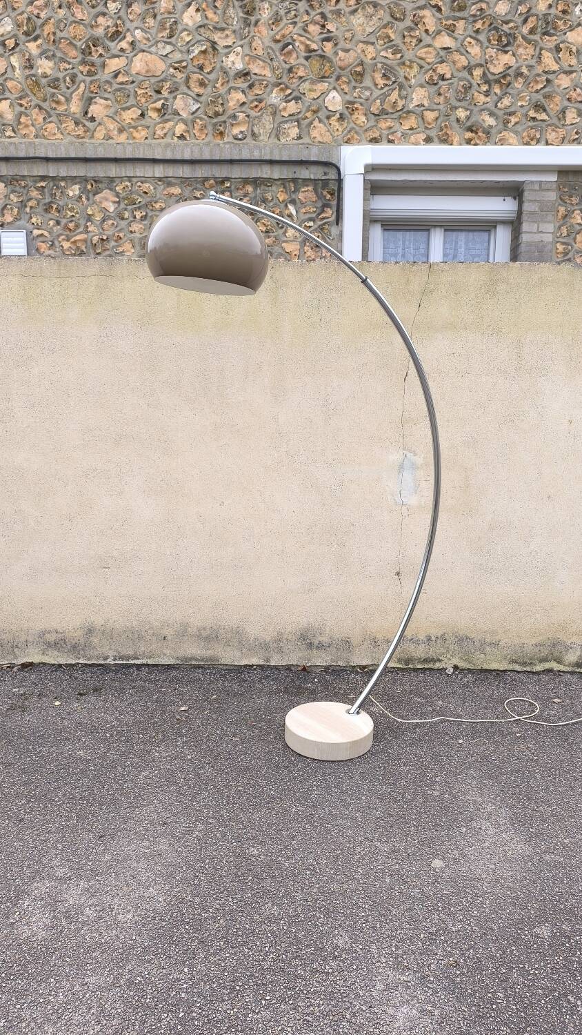 Arc floor lamp by Harvey Guzzini 70s