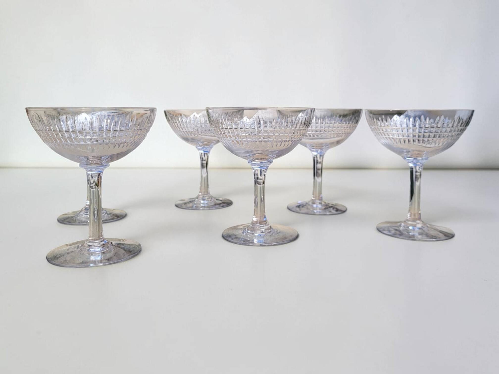 6 crystal champagne coupes Baccarat / Nancy