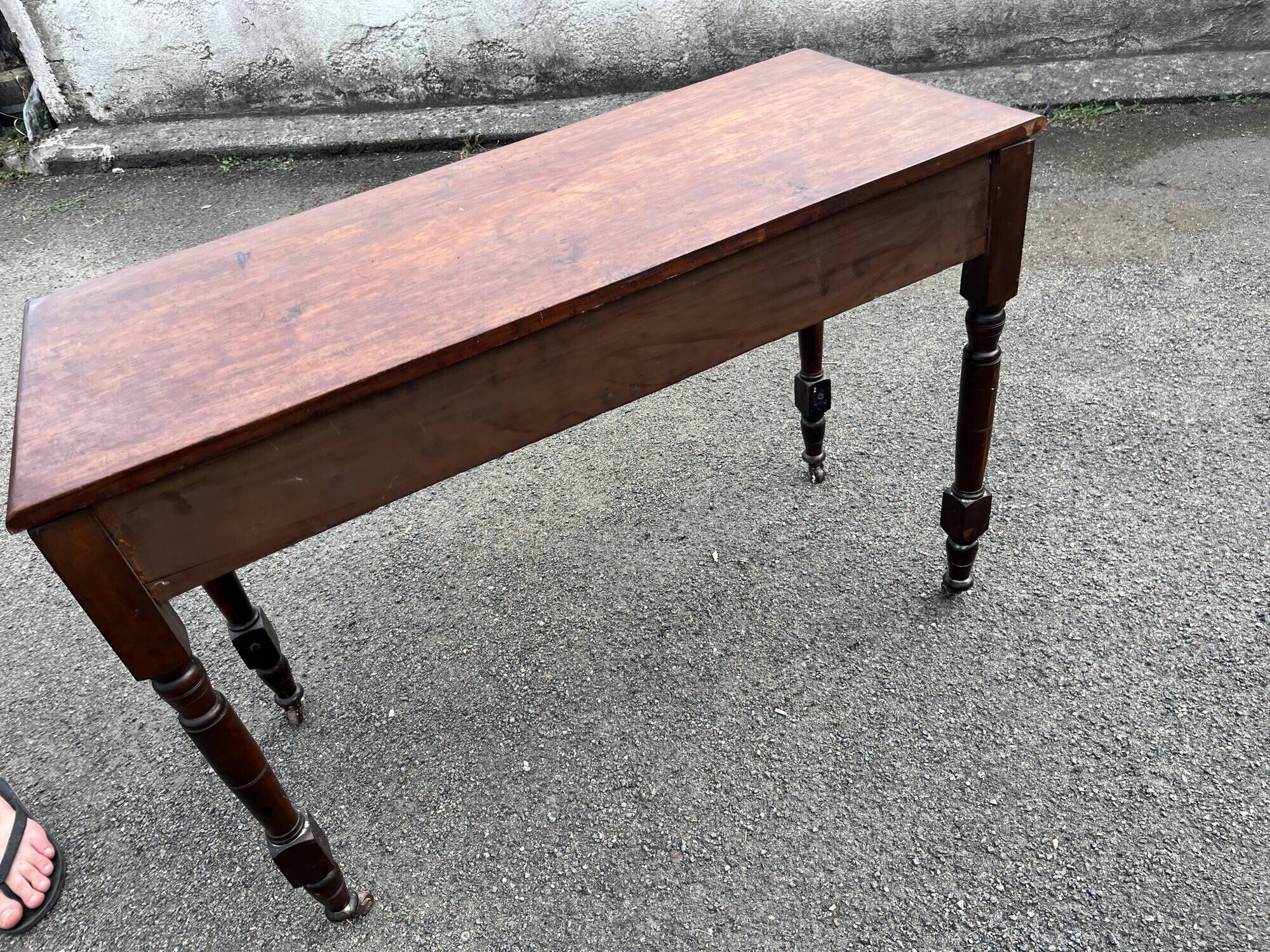 Antique English-style wooden work table - Desk or table