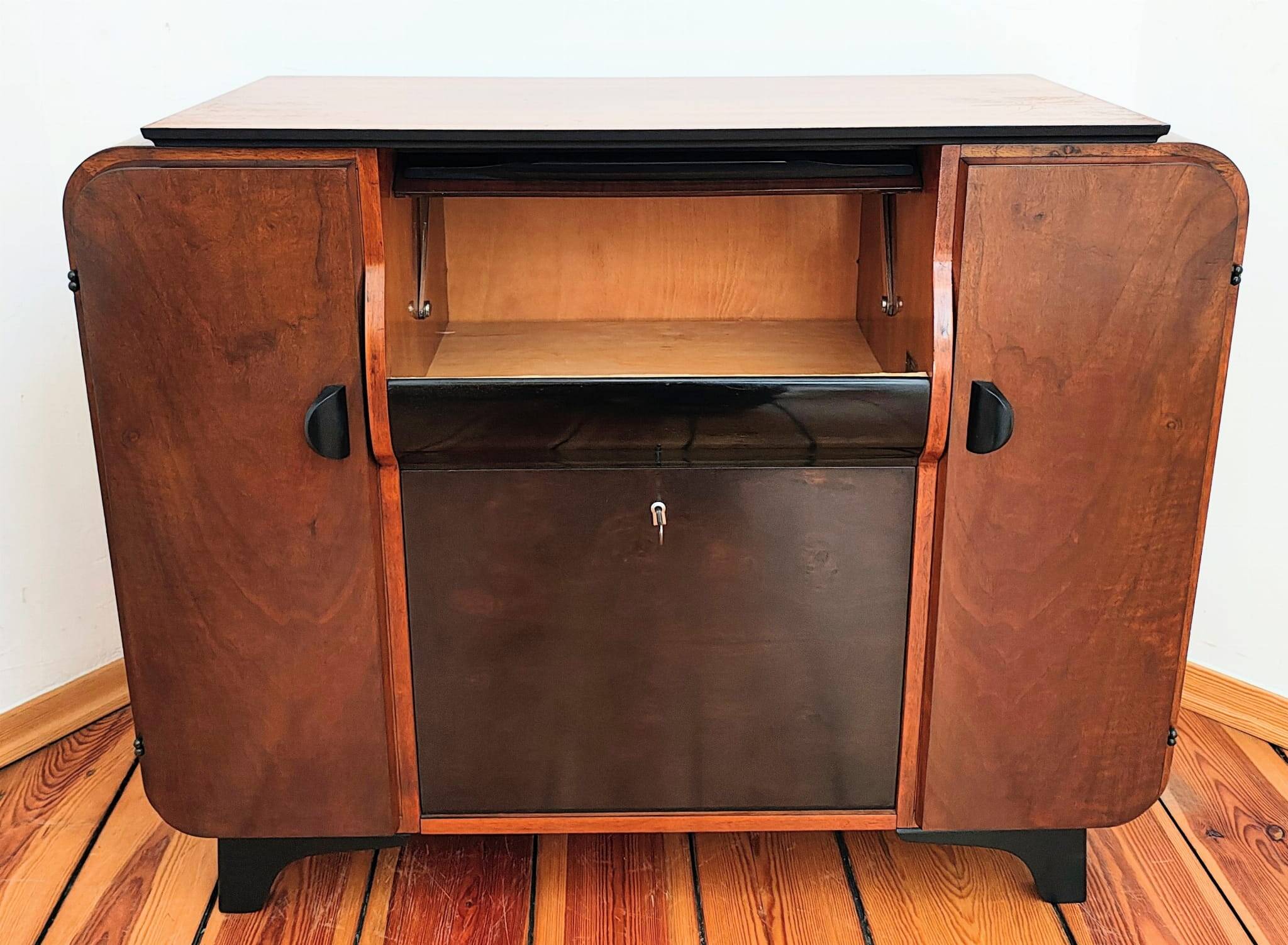 Meuble par J. Halabala pour Up Závody, 1930