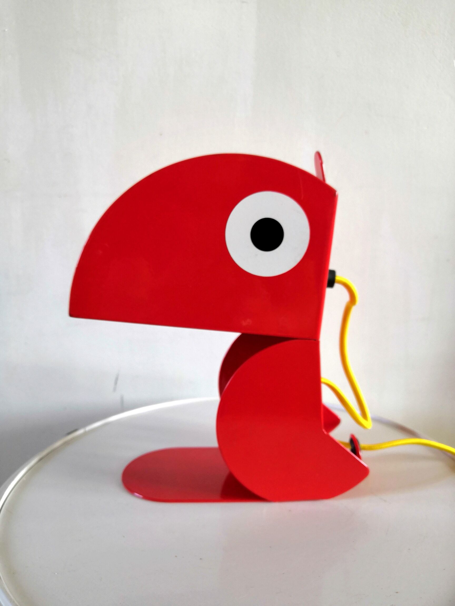 Design toucan lamp carmine blue