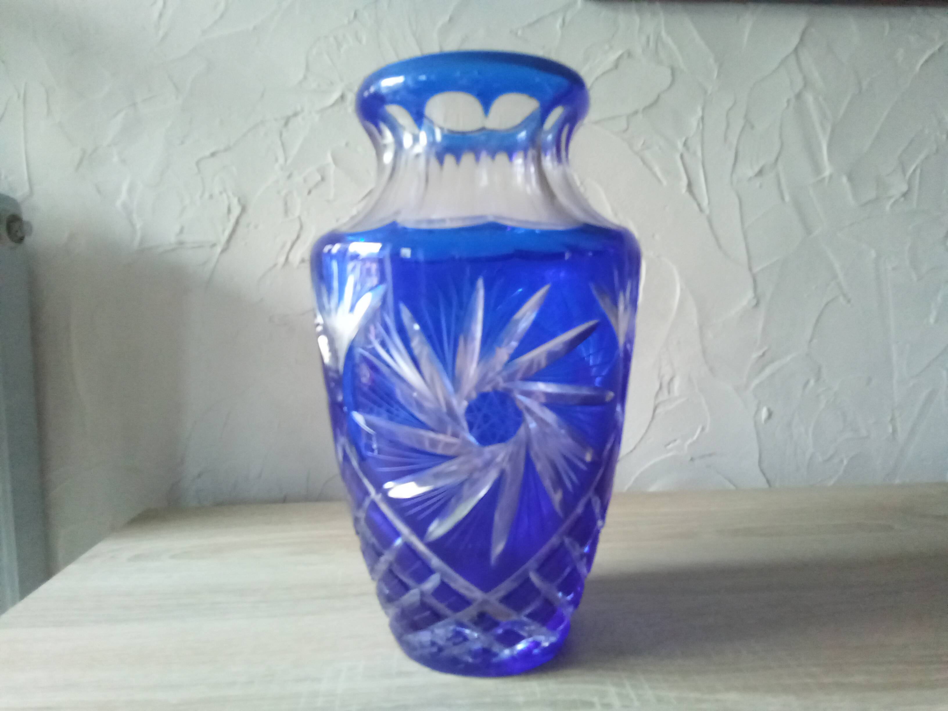 Remarkable and imposing crystal vase from Saint Louis Art Deco 1940/1950.