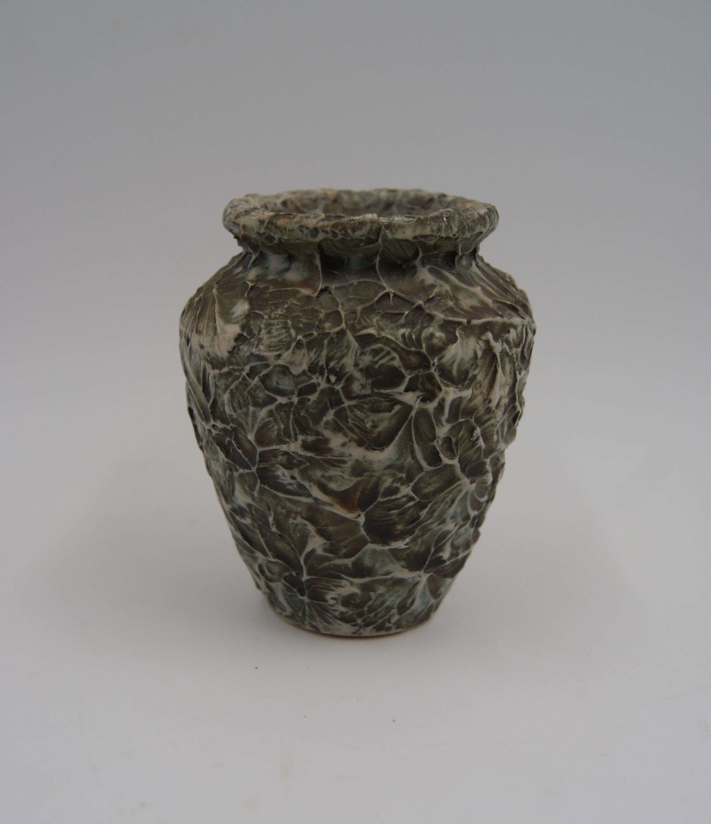 basque sandstone vase ciboure