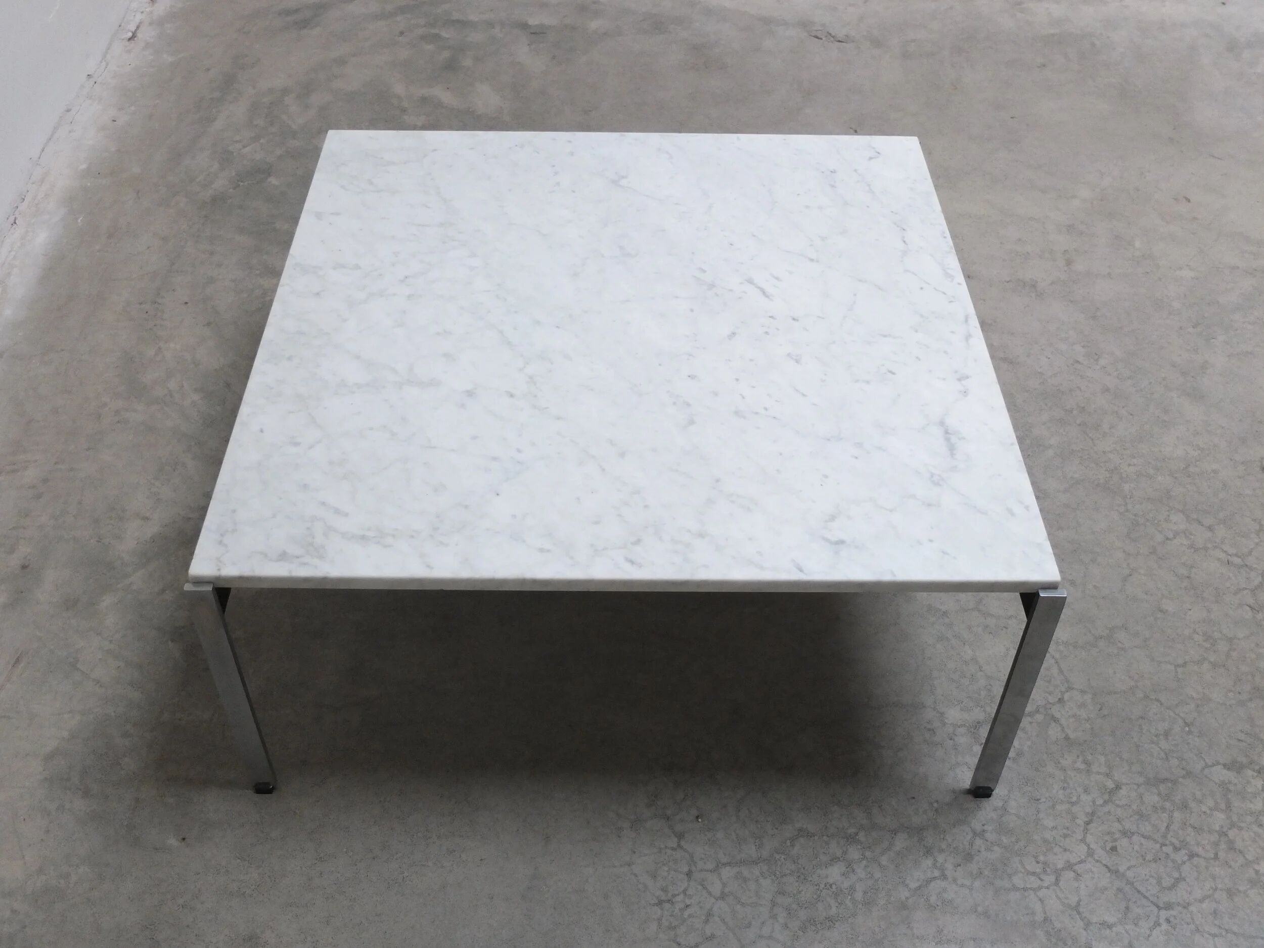 Table basse en marbre '020 Series' par Kho Liang Ie pour Artifort, 1958