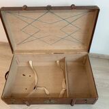 Ancienne malle en toile avec renforts en bois
