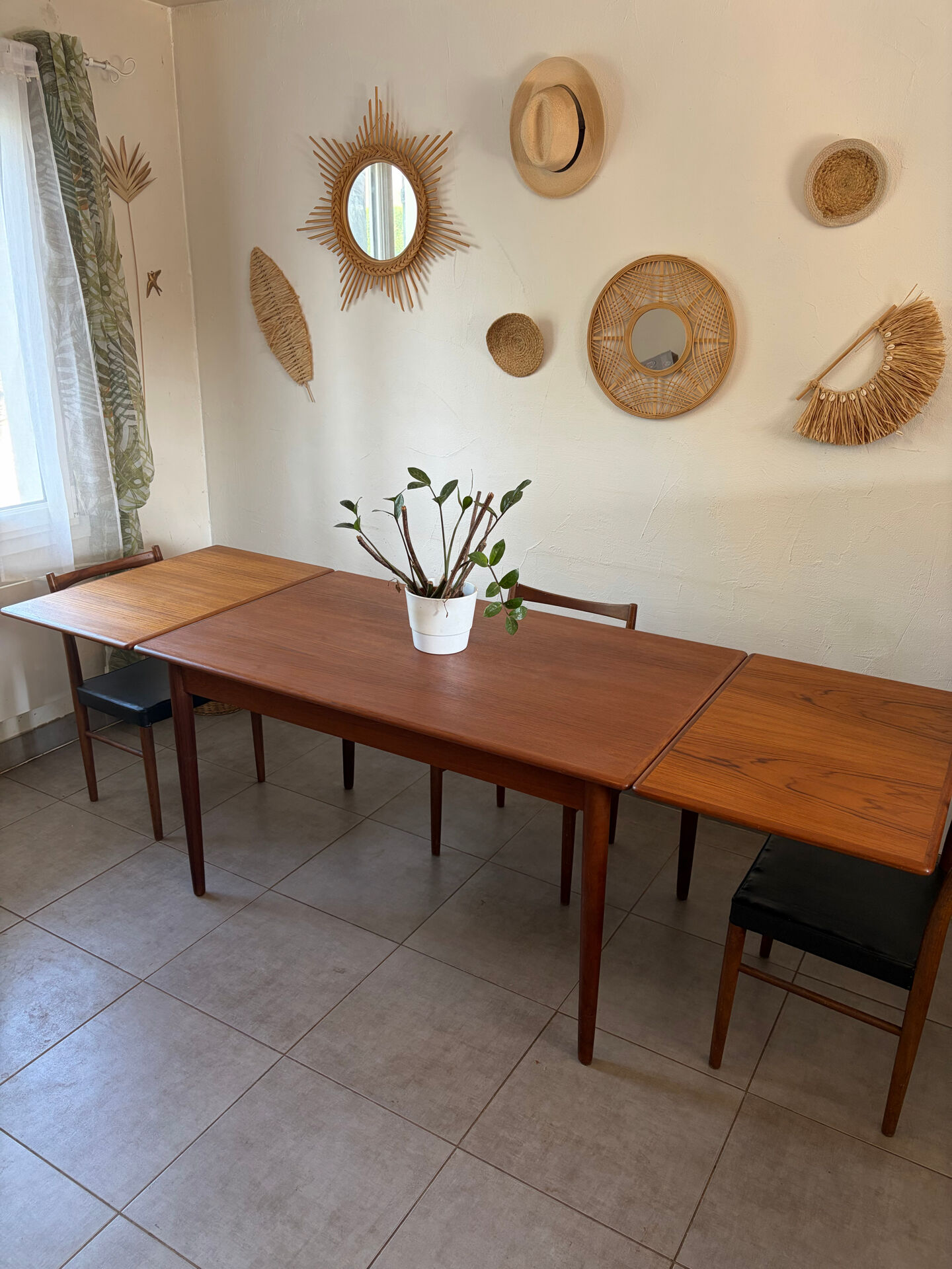 Scandinavian extendable table Andersen Johannes