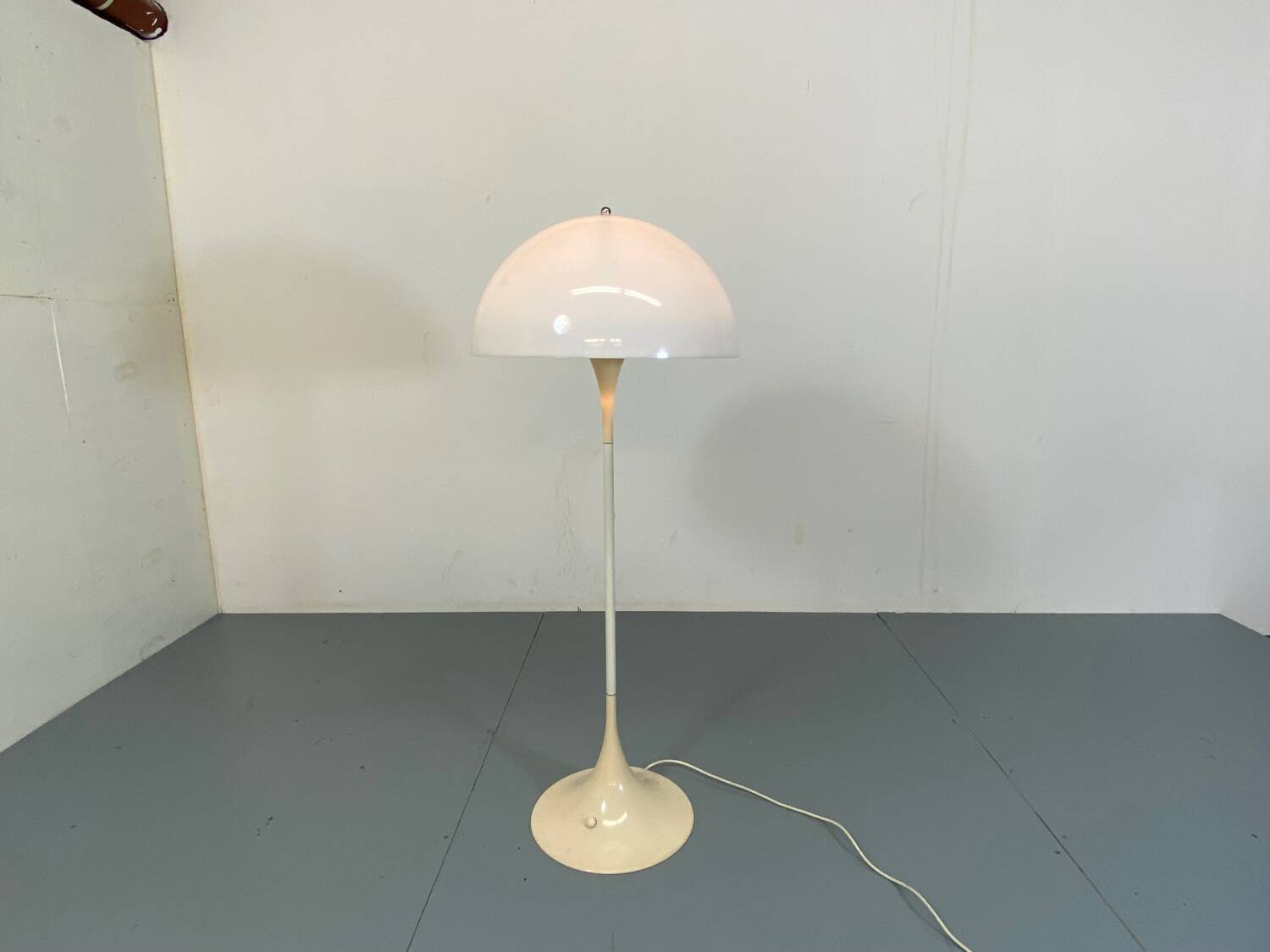 Lampadaire Panthella par Verner Panton pour Louis Poulsen, 1971