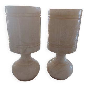 All-alabaster lamps