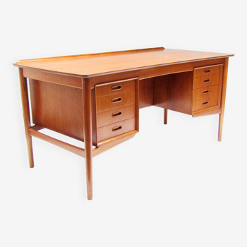 Sculpted 1960s Danish Desk in Teak by Svend Aage Madsen