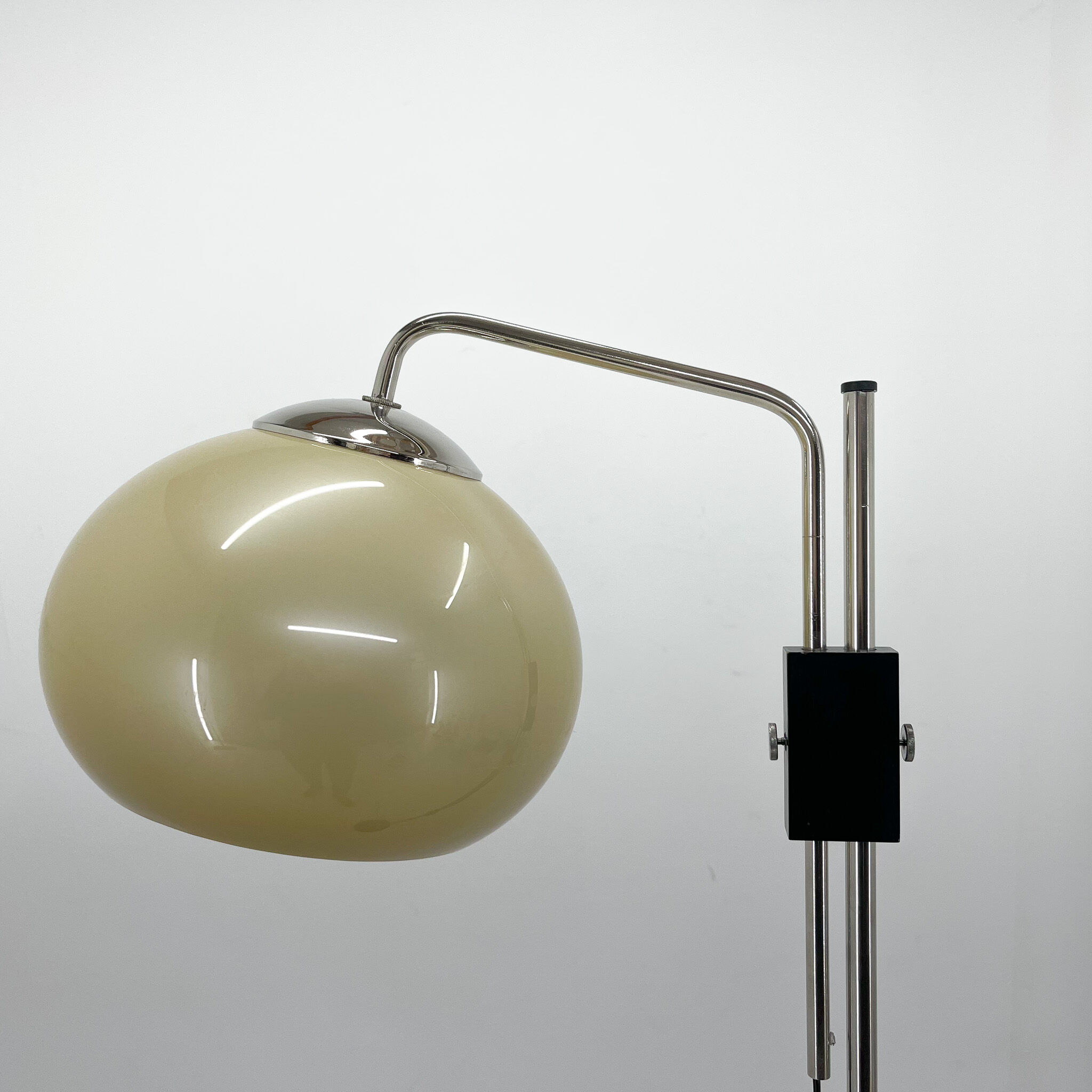 Mid-century Adjustable Chrome Floor Lamp, 1970's