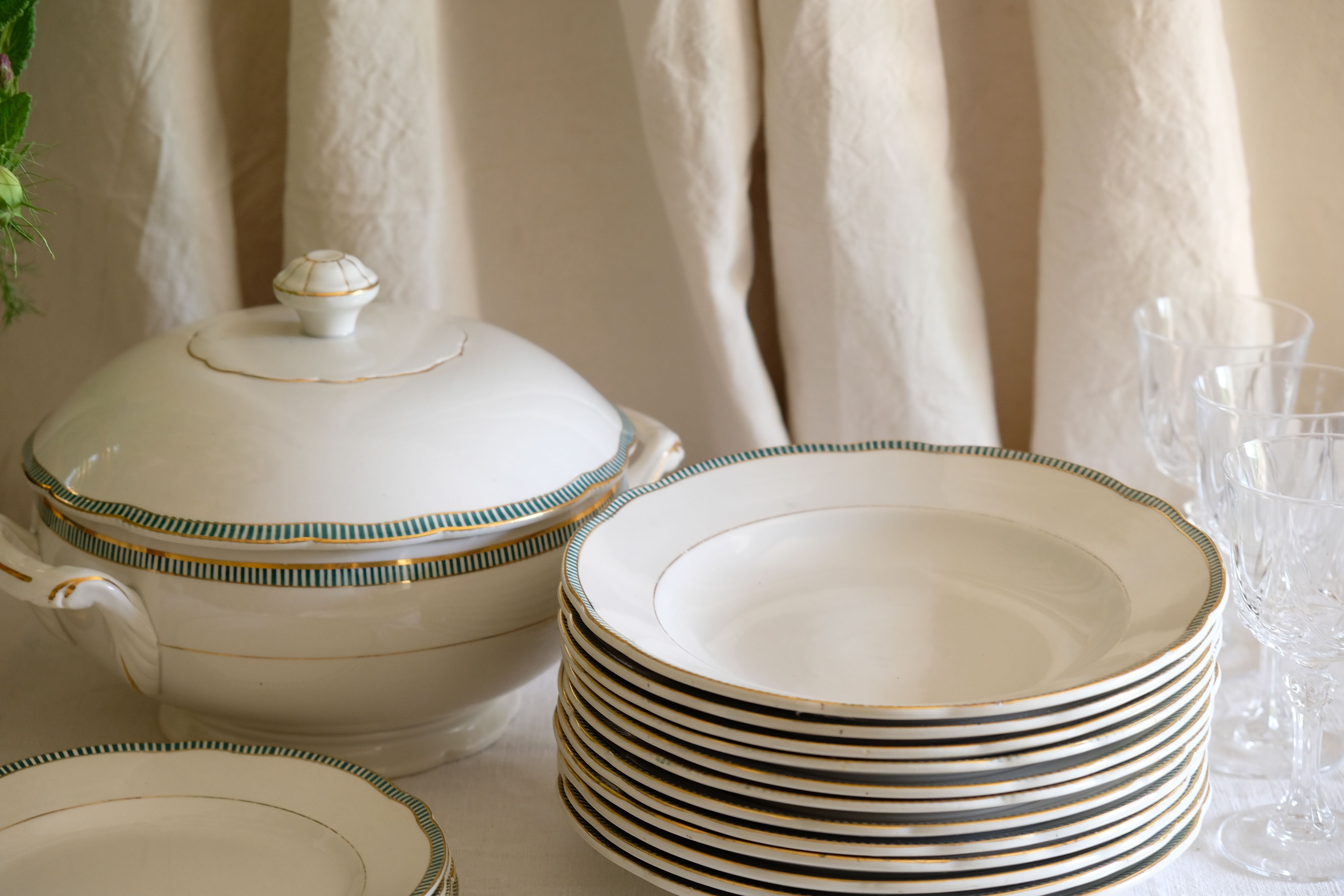 Set of 12 porcelain soup plates collection ''Juan'' Sarreguemine Digoin 1950