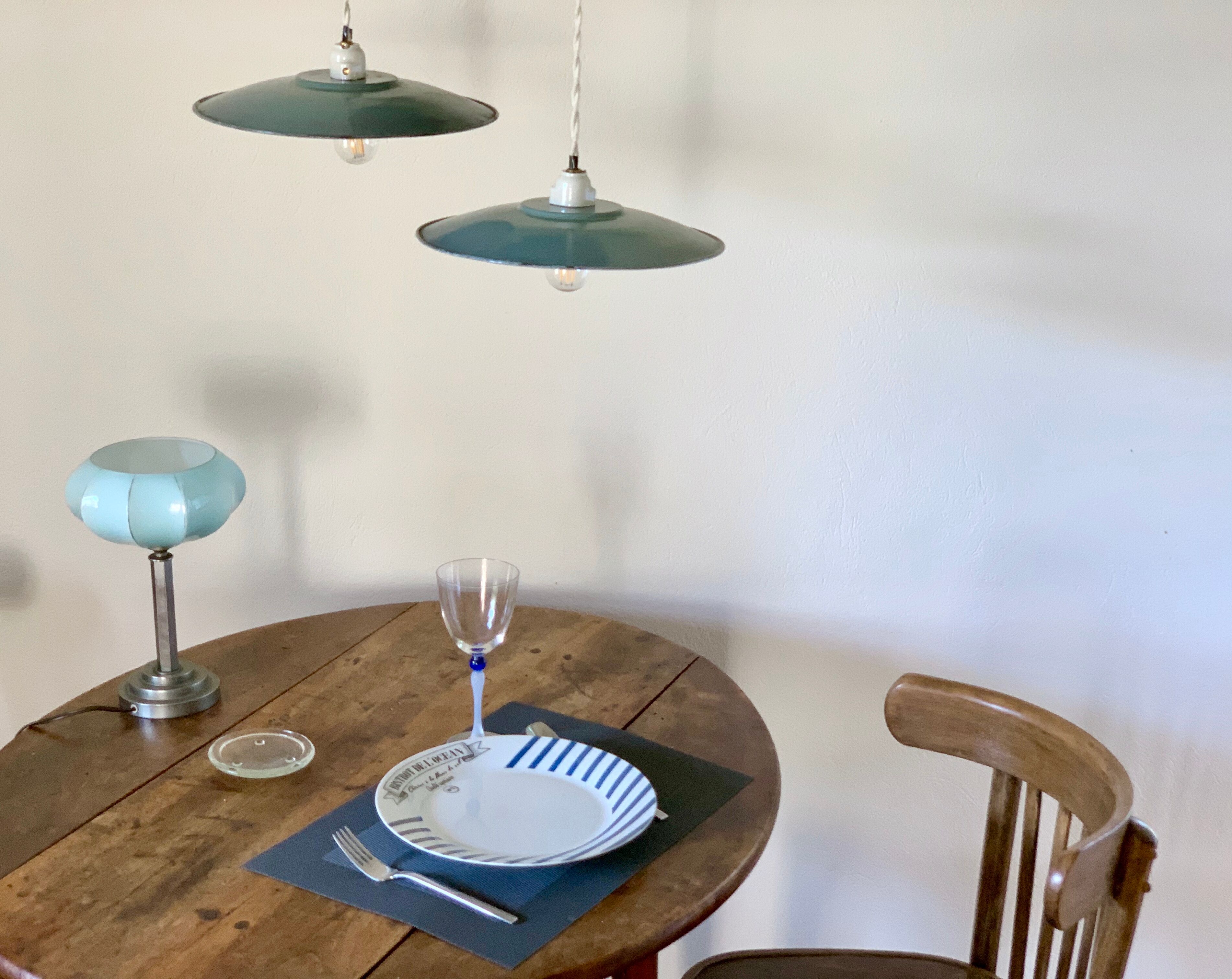 Duo of hanging lamp bistro sheet enamelled sheet metal