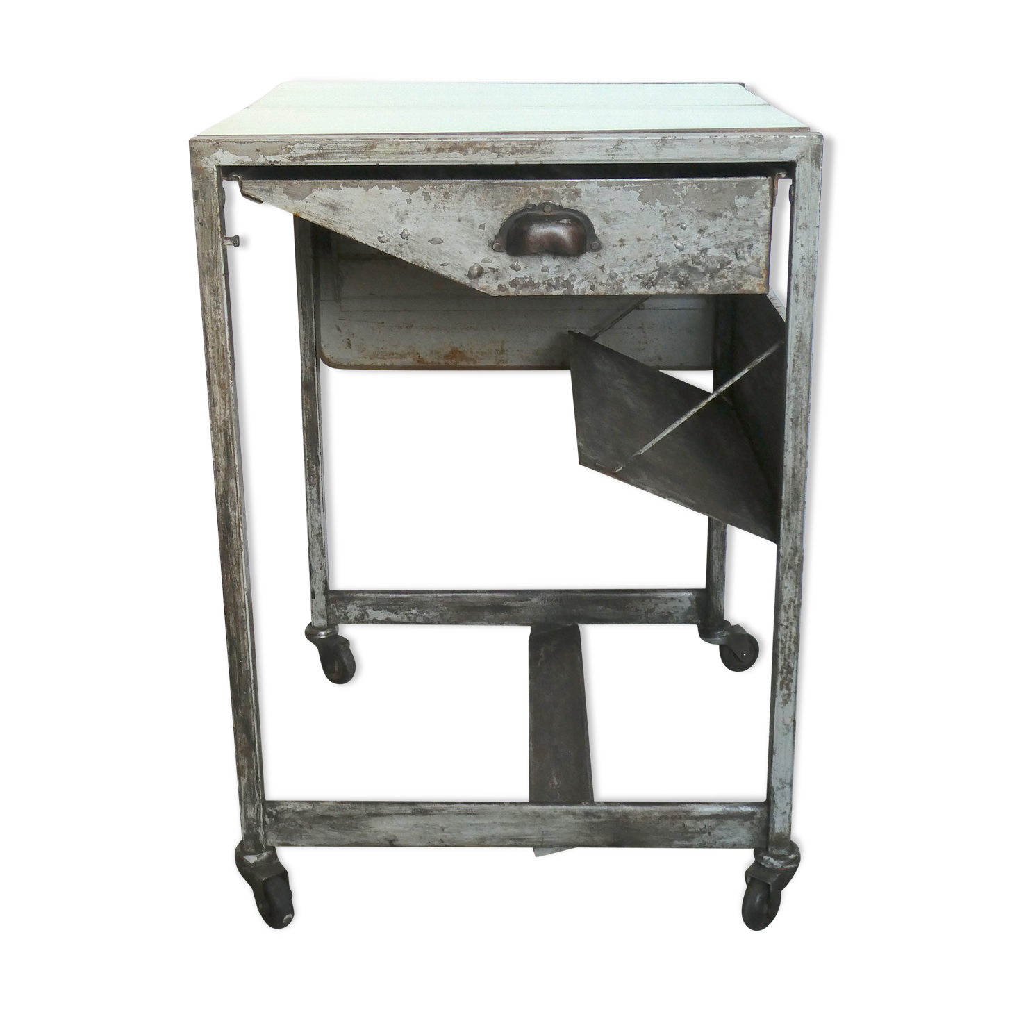 Industrial storage, workshop, in metal and wood, furniture on wheels