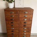 Ancien meuble de métier d'apothicaire en bois vintage 24 tiroirs.