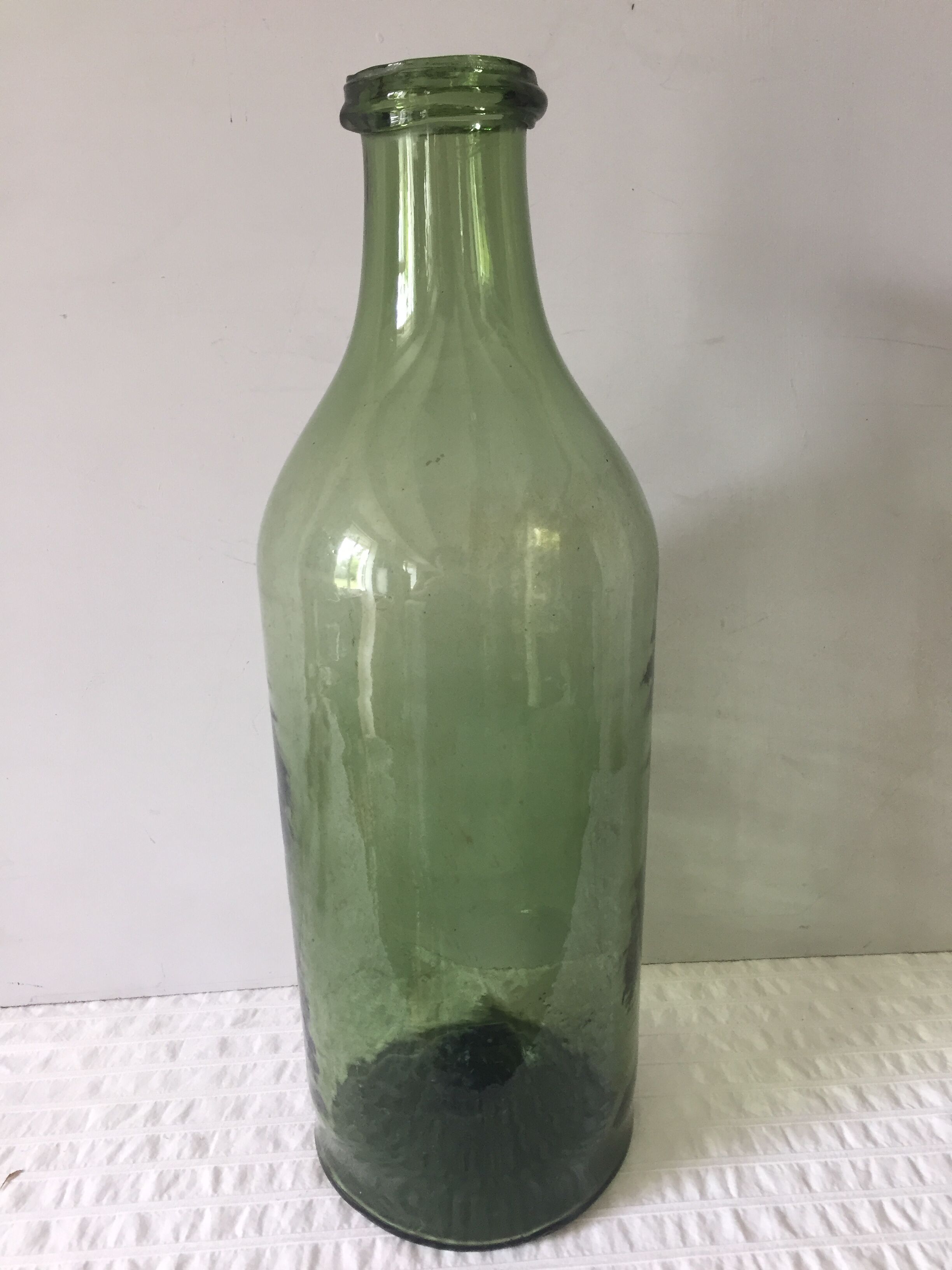 Bouteille en verre épais bulle au format XXL