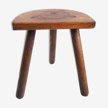 Tabouret tripode en bois ancien