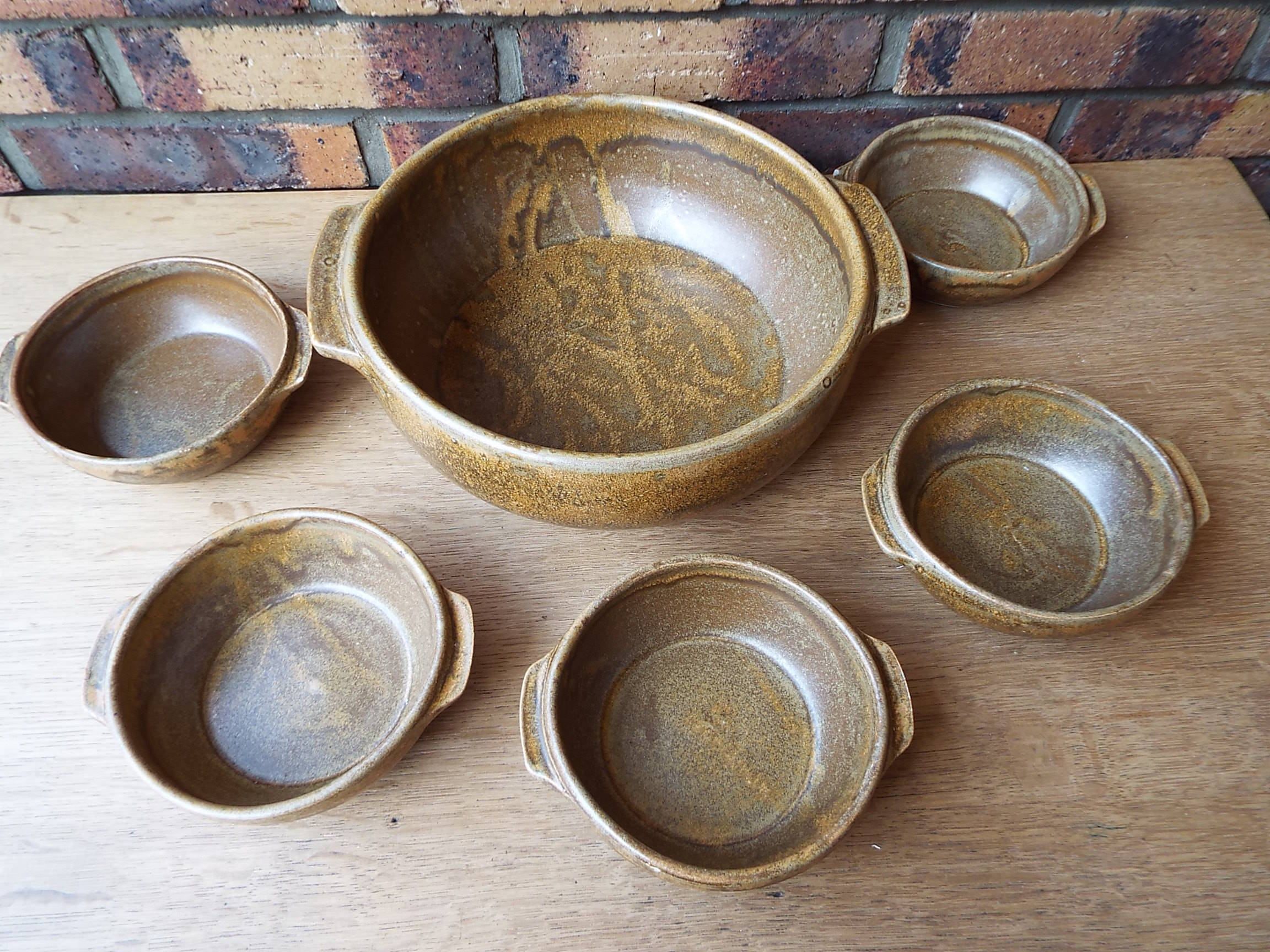 6 stoneware bowls