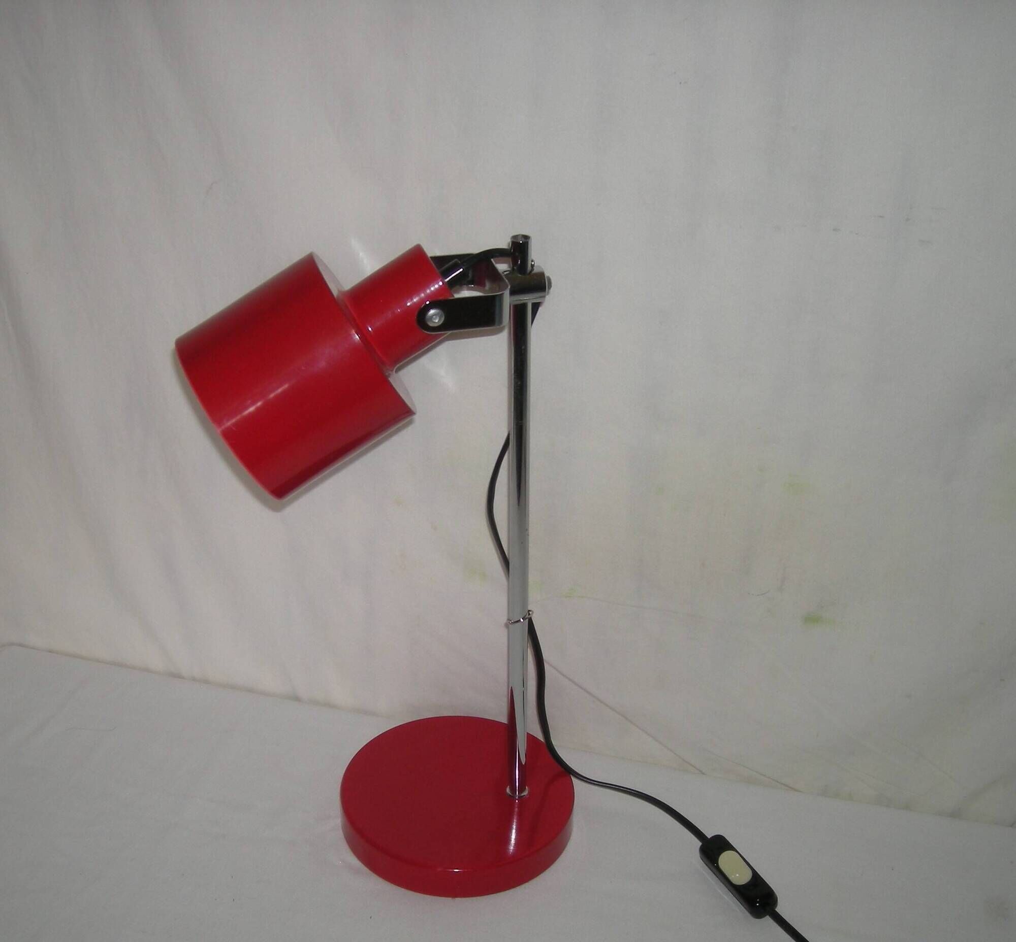 Sliding red desk lamp from the 1970s.