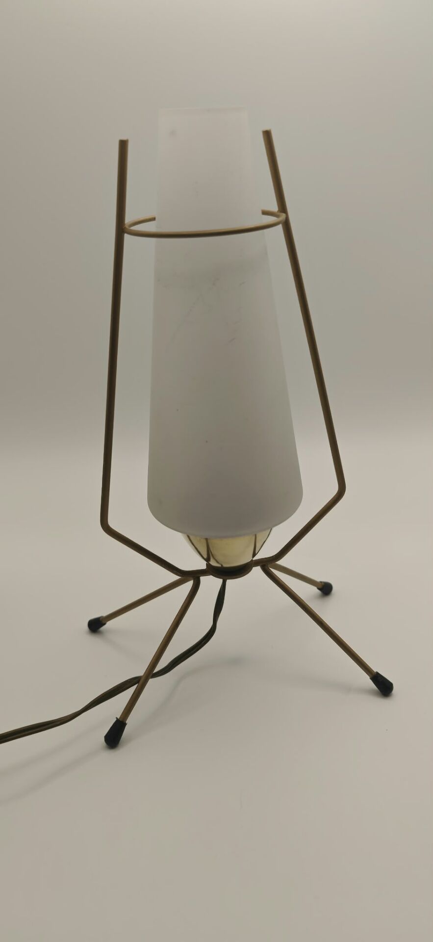 Vintage 1950 Arlus table lamp / Golden metal tripod and opaline