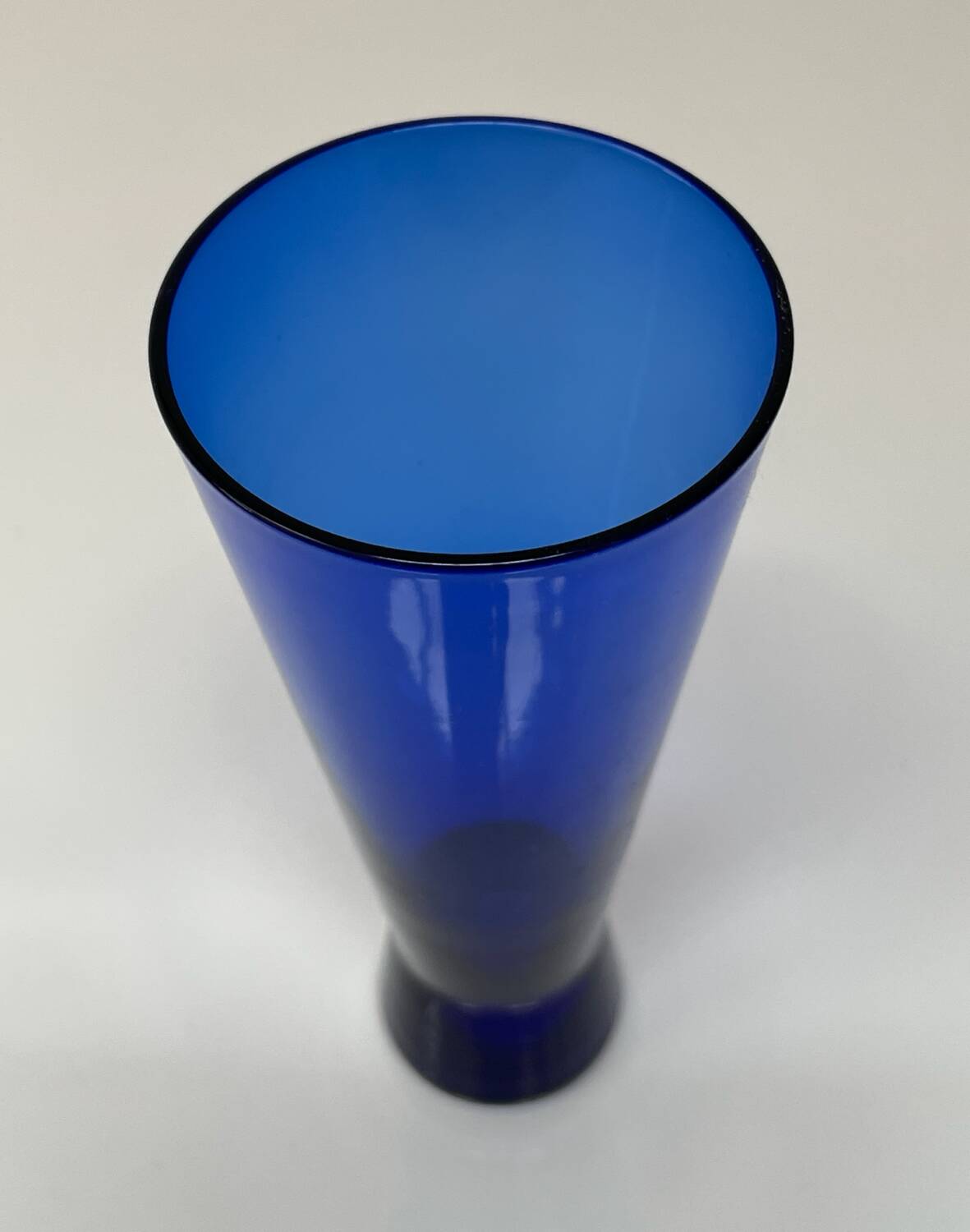 Set of three vintage coloured glasses from the 70s.