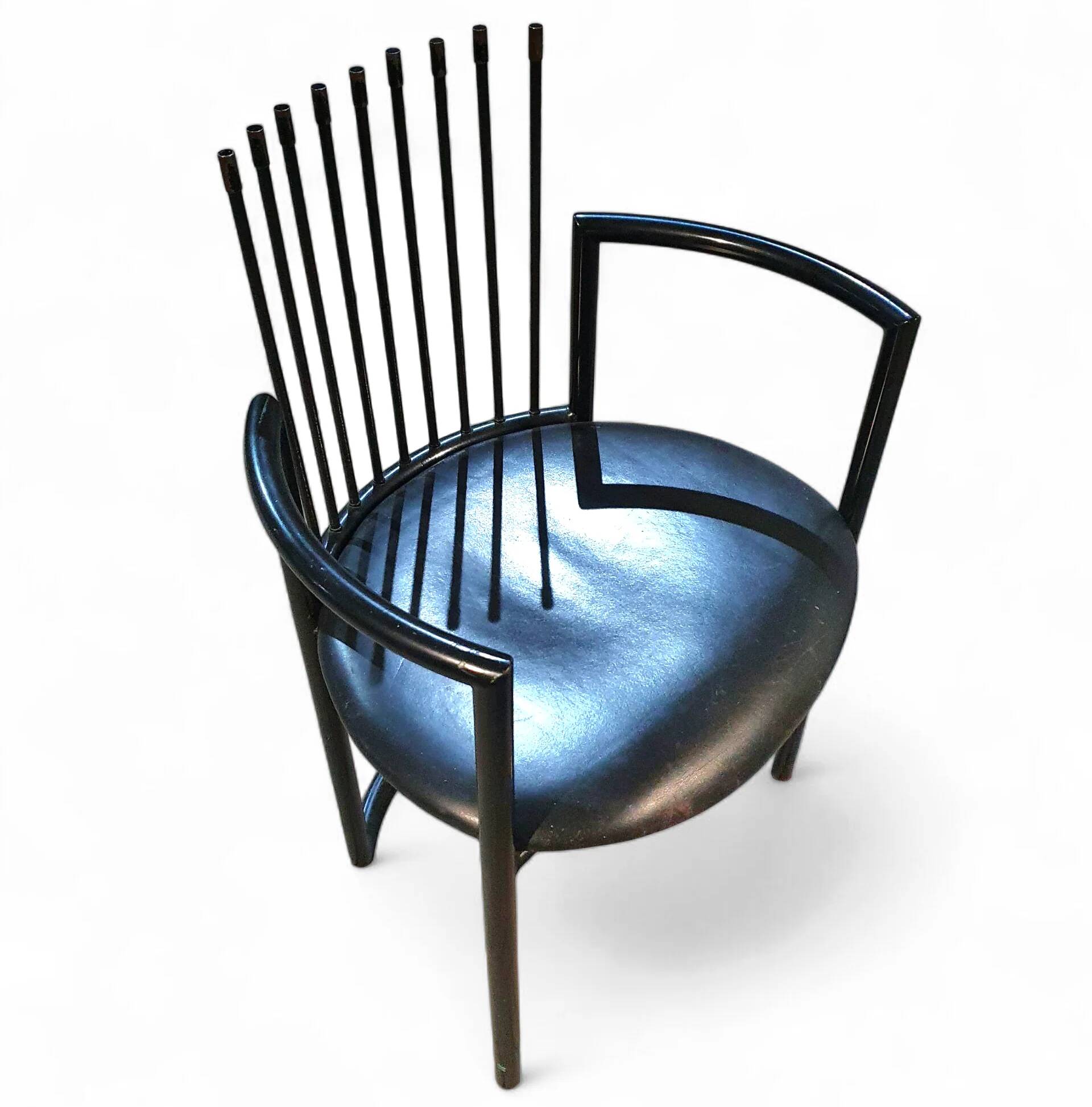 Fauteuil avant-gardiste en cuir et ressorts, Italie années 1980