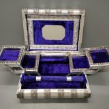 Handcrafted ethnic jewelry box - Hand-pushed silver iron - India - 70's