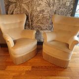 Paire de fauteuils crapaud en velours