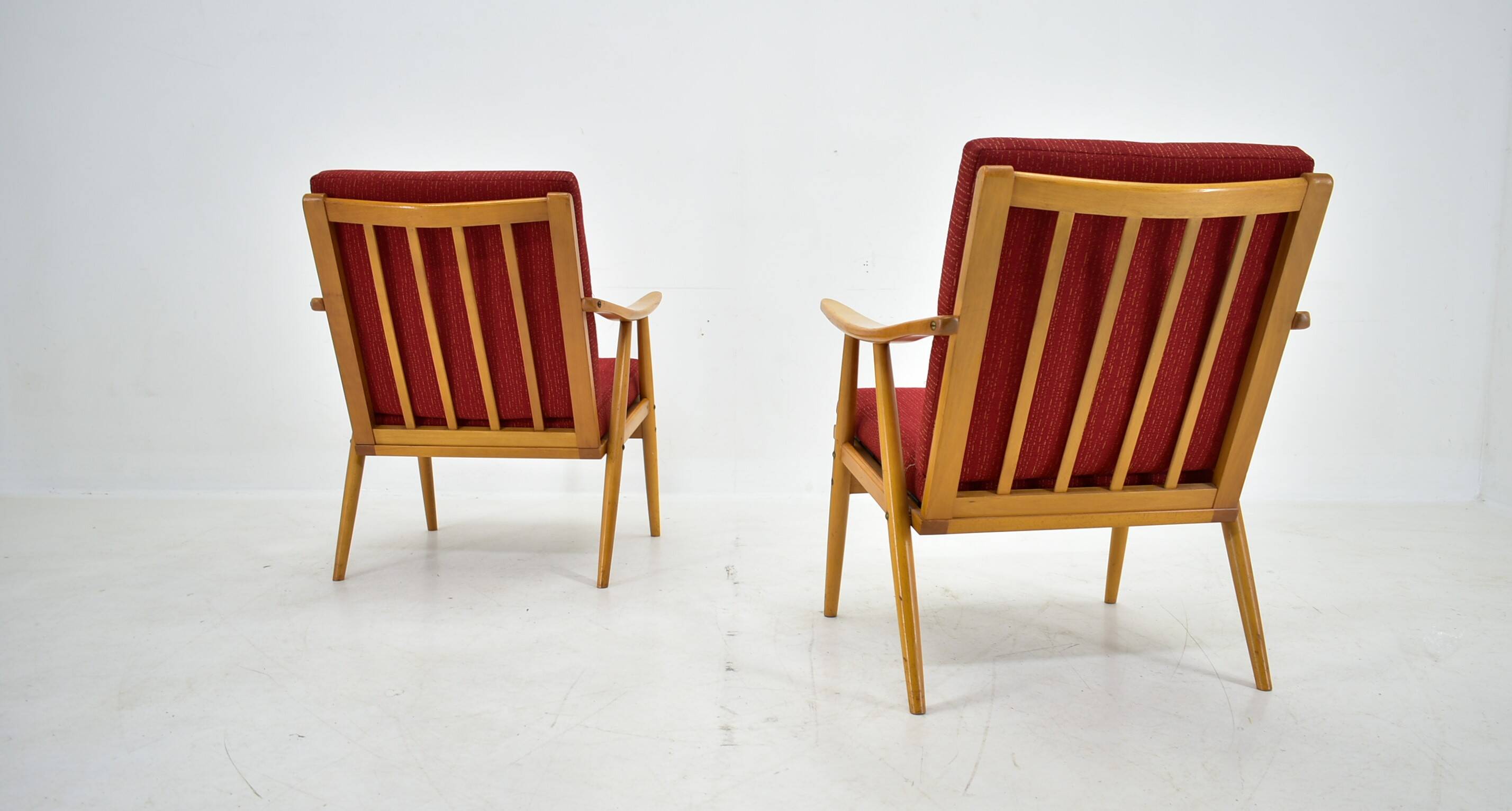 1960s pair of Ton/Thonet beech armchairs, Czechoslovakia