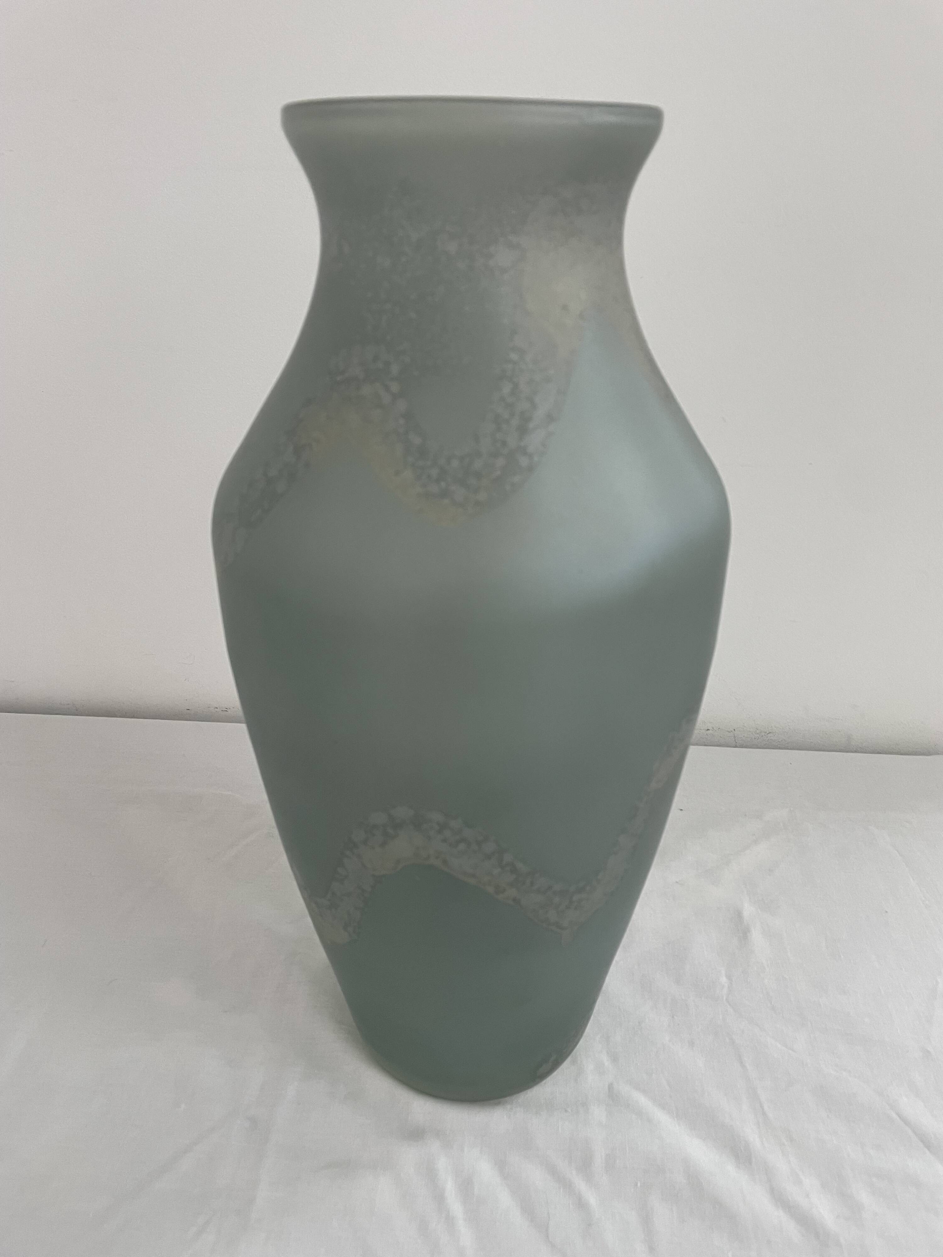 Large glass vase, Trait d'Union, gray-green tones, sandblasted vase decoration, elegant and chic