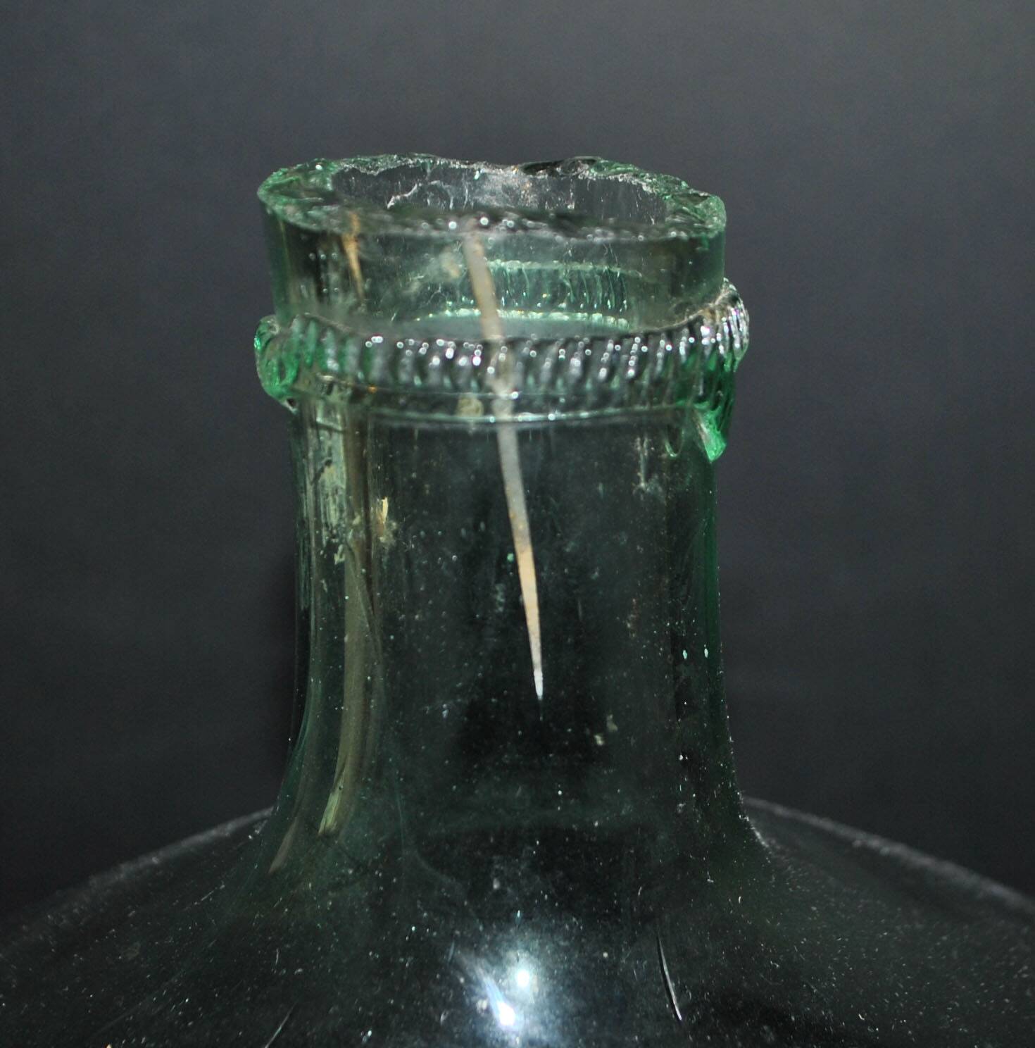 Large vintage light green glass demijohn bottle 20L H42cm