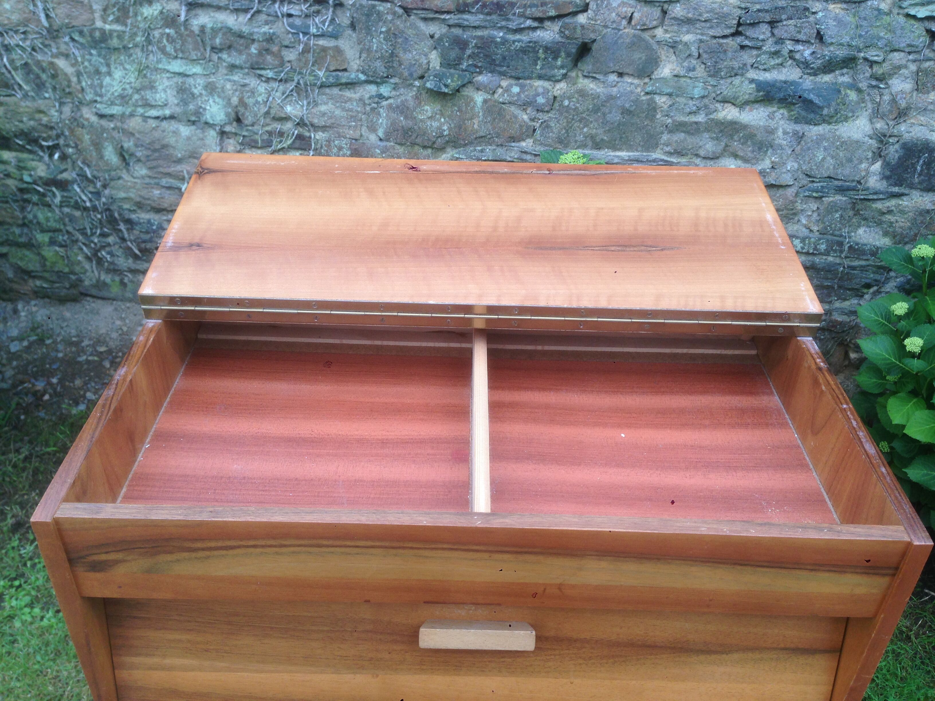 Commode vintage à chaussures en noyer tiroirs basculants