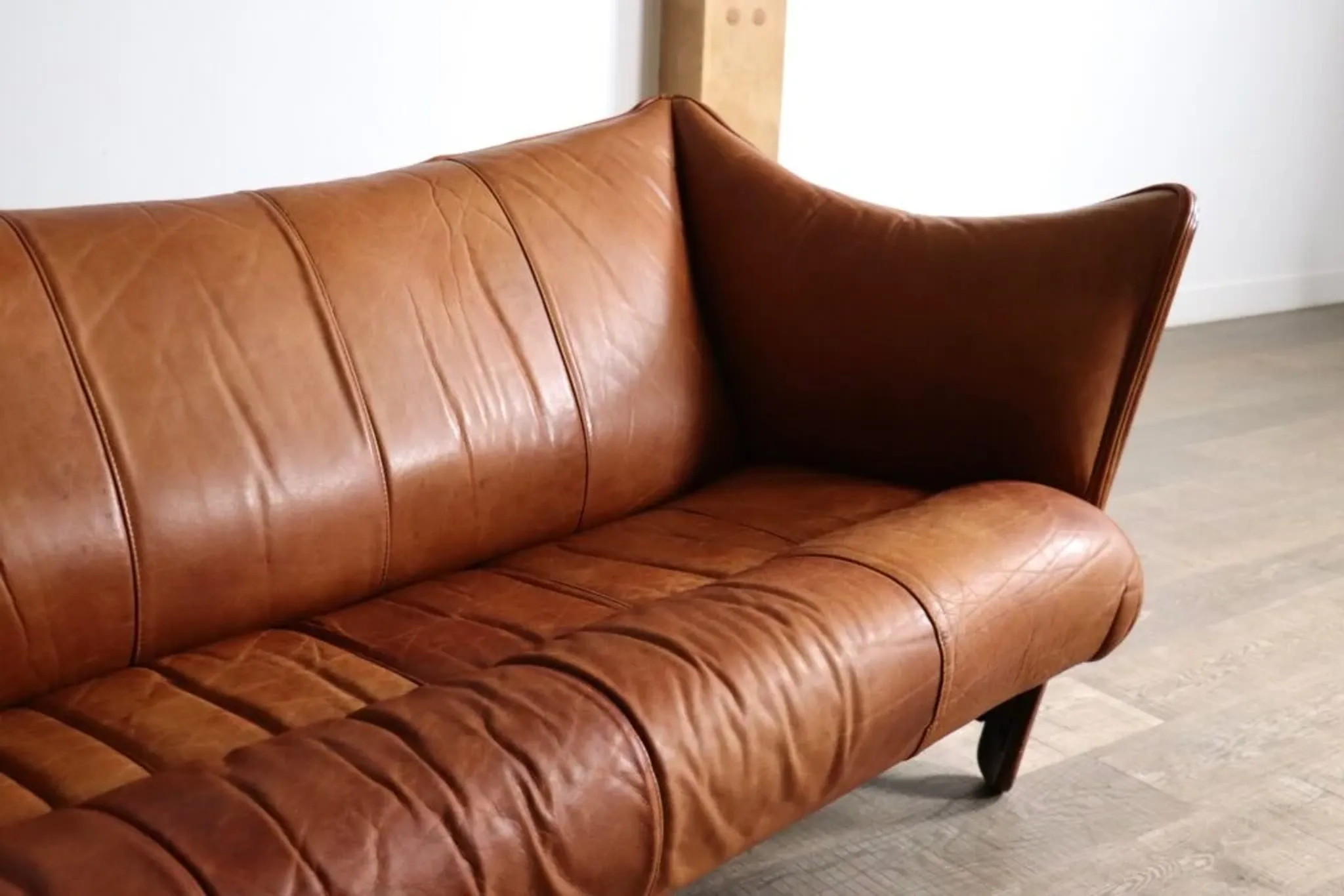 Mid-century sofa in cognac leather and wood by Pacific Green, Australia 1980s