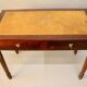Bureau plat en acajou xixème dessus cuir