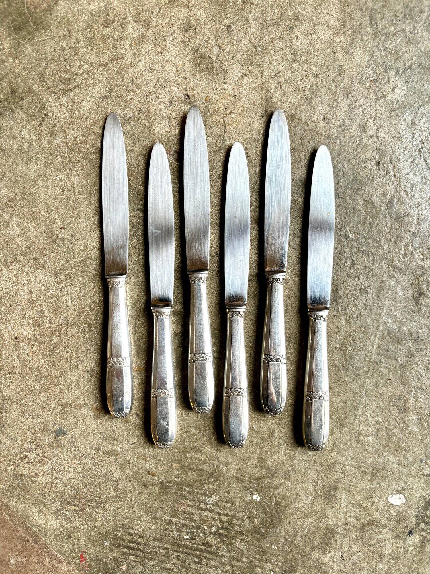 6 Art Deco knives in silver metal