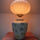 Lampe à poser fleurs en céramique globe plissé