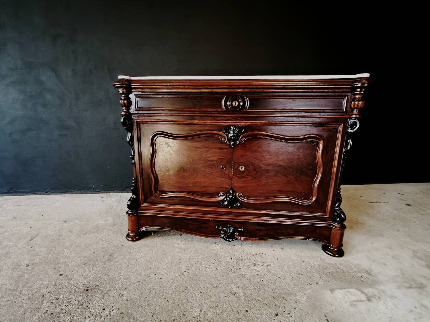 Pantry chest of drawers