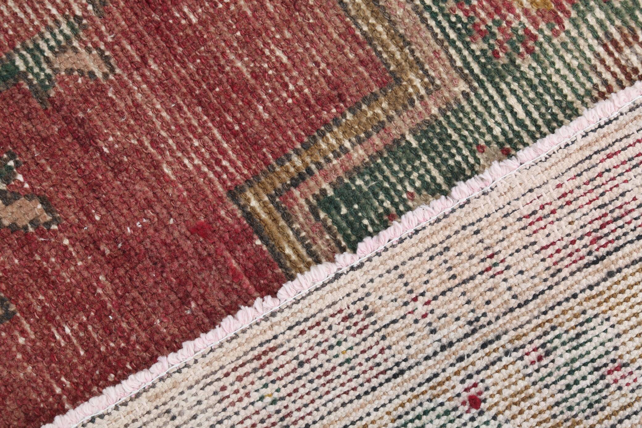 4x9 Shades Of Red & Green Oriental Turkish Vintage Rug, 134x284Cm