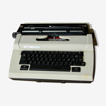 Machine à écrire Erika Electric S2020 de 1983
