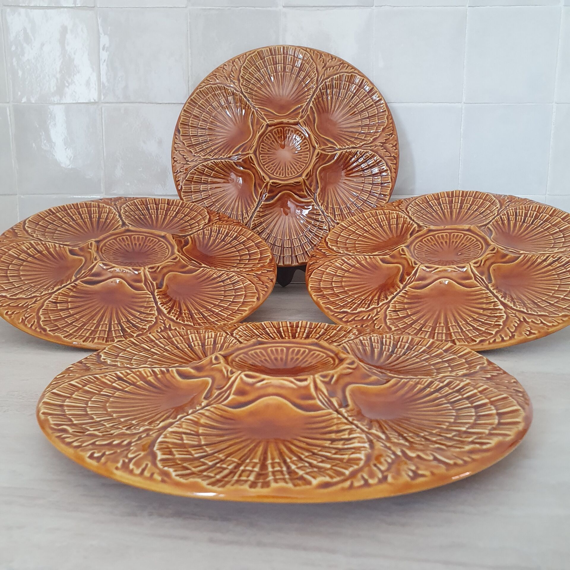 Scallop shell plates St Jacques by SECLA Portugal Barbotine
