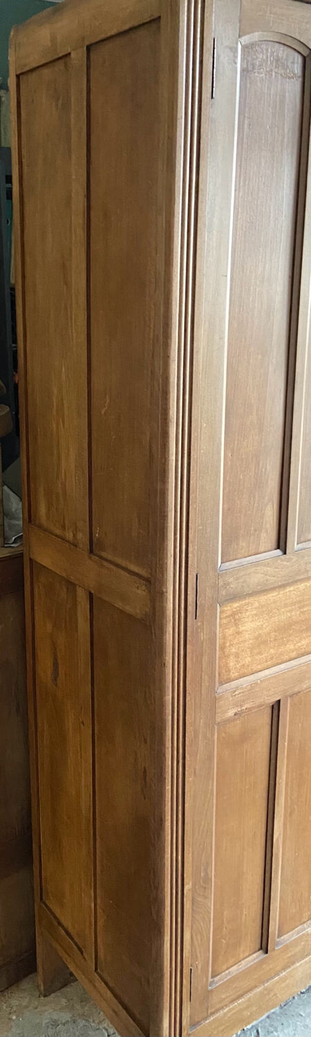 Armoire parisienne
