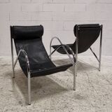 Pair of "Omega" armchairs, chrome-plated metal and leather, Habitat vintage 1980