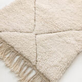 Moroccan Berber carpet Beni Ouarain corridor ecru with engraved diamonds 256x83cm