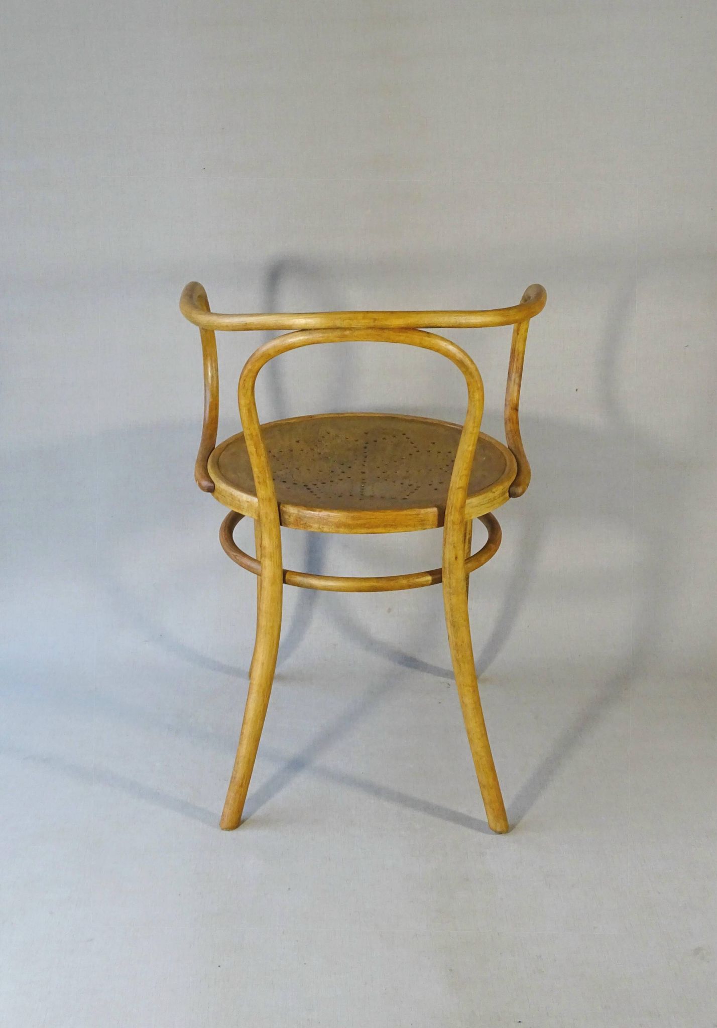 Thonet "Le Corbusier" armchair, circa 1905, star-shaped wooden seat