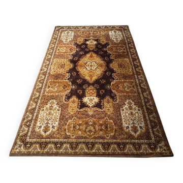 Oriental style rug 2m x 3m