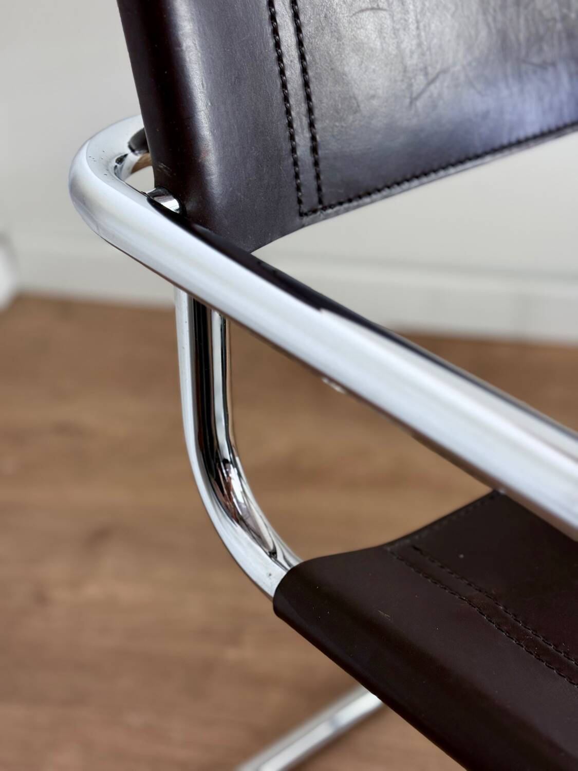 Set of 2 chairs by Fasem