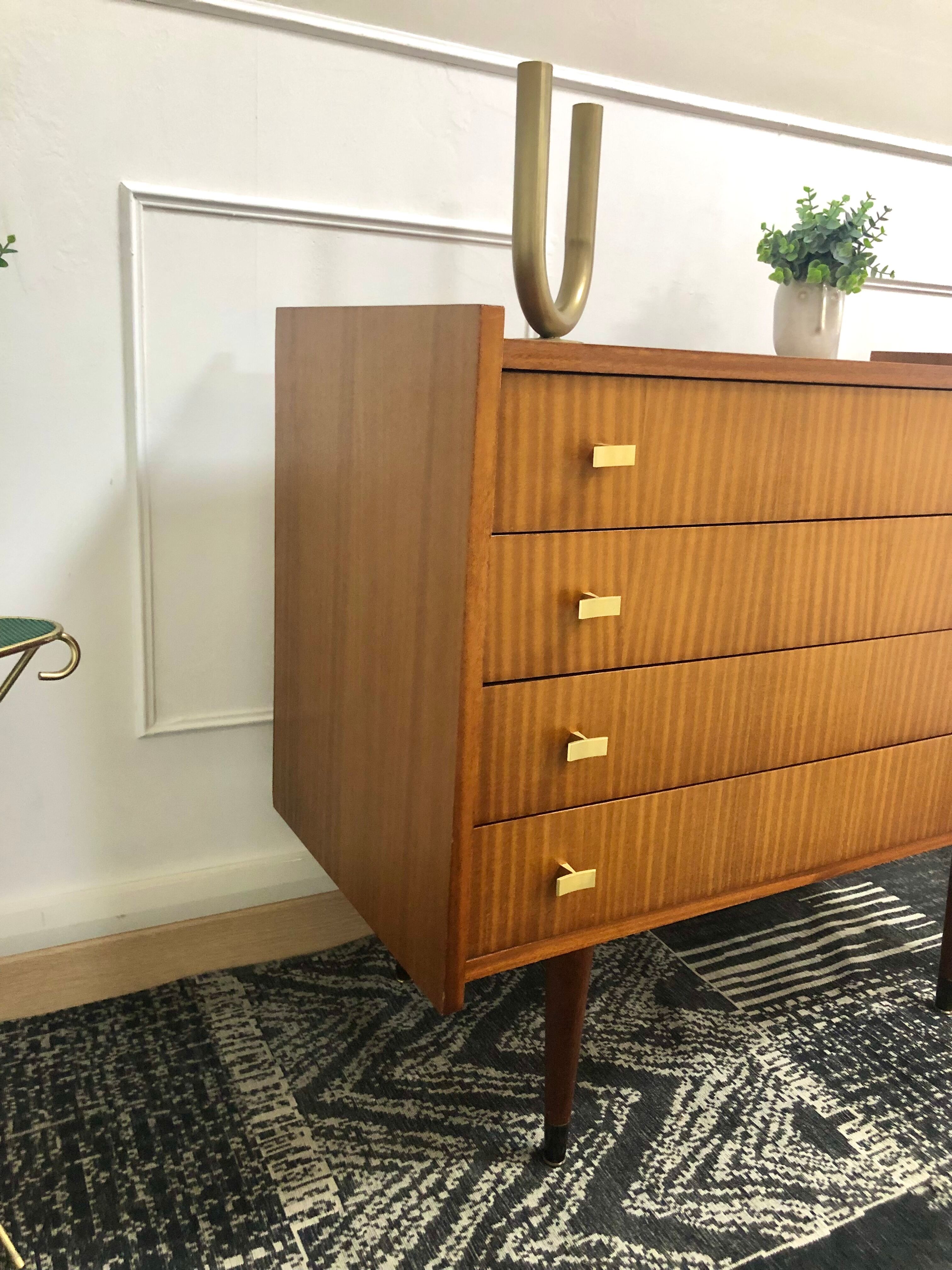 Vintage chest of drawers spindle feet