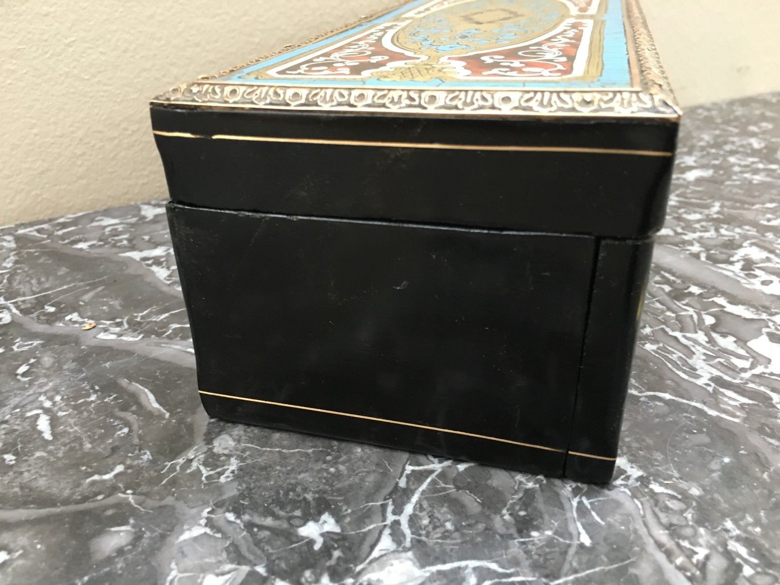 Napoleon III glove box